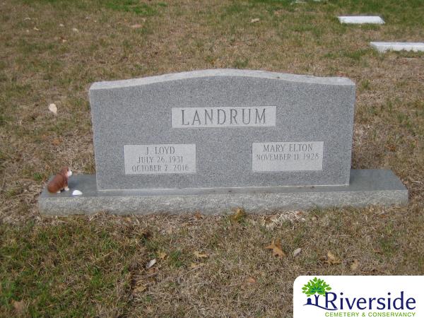 Family Monument Photo