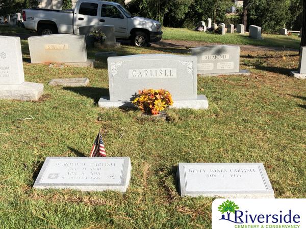 Family Monument Photo